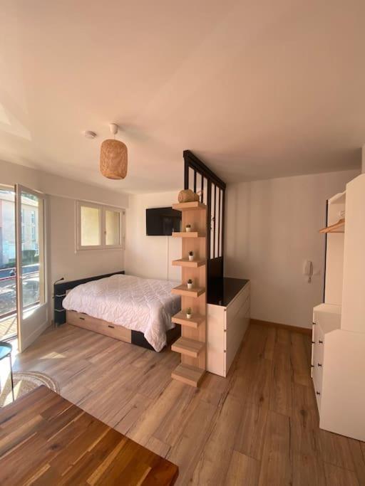 Апартаменты Studio Moderne Et Cosy Avec Balcon Et Parking Периго Экстерьер фото